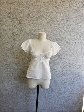 Brandy Melville White Puff Sleeve Scoop Top